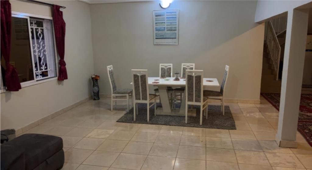 Hotel Coco Island Banjul Exterior foto